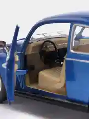 Синий металлическая машинка 1967 Volkswagen Classical Beetle (Жук) KT7002D, 1:24