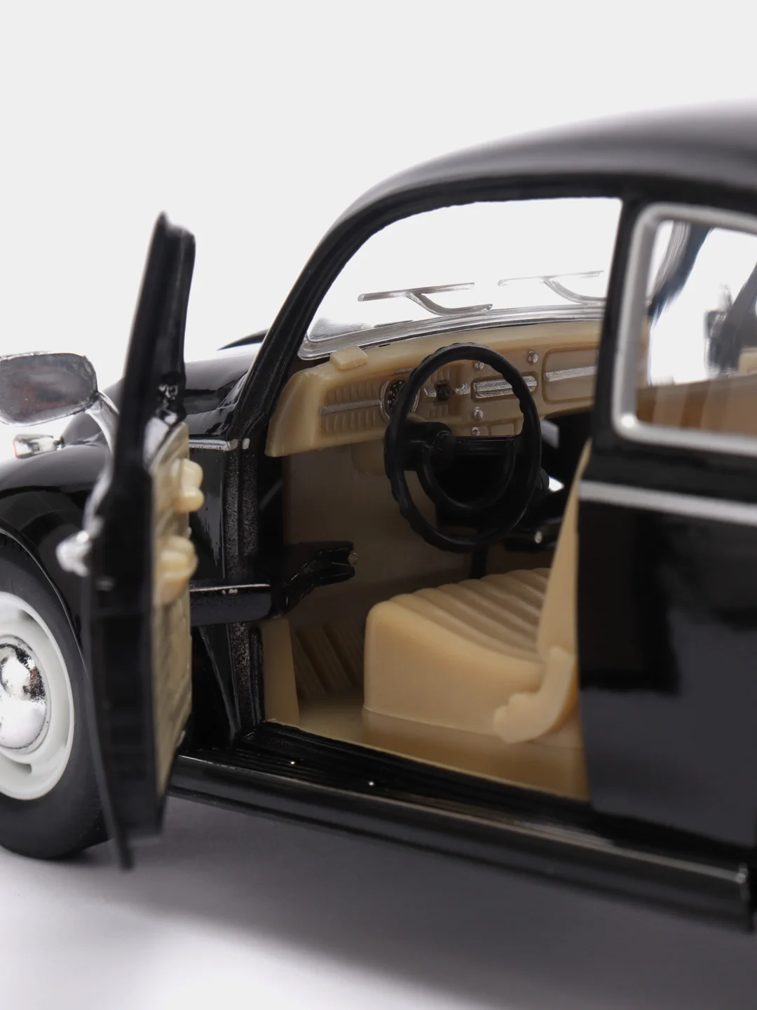 Черный металлическая машинка 1967 Volkswagen Classical Beetle (Жук) KT7002D, 1:24