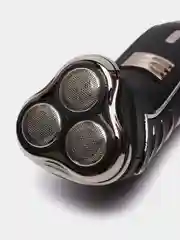 Черный бритва Sakura SA-5414BK, 3 головки, сухое бритьё