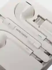 Белый наушники для айфон вкладыши Lighting 8-pin разъём, с микрофоном More Choice G13