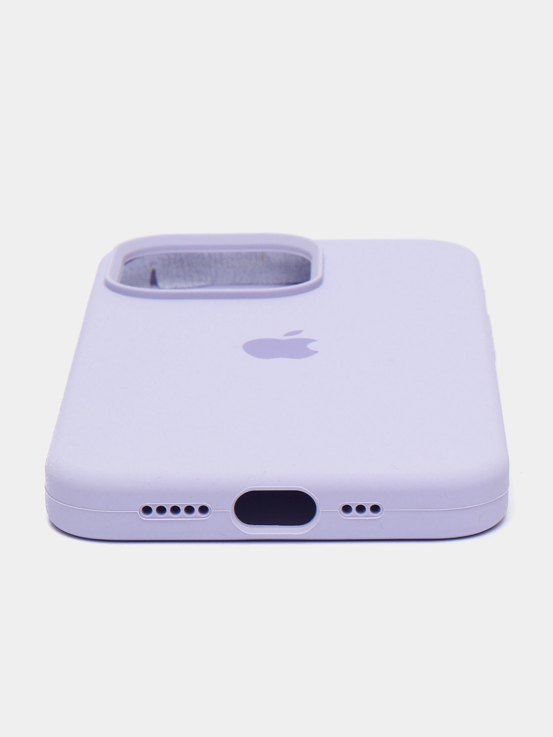 Лавандовый чехол Silicone Case для iPhone 13 Pro с закрытым низом