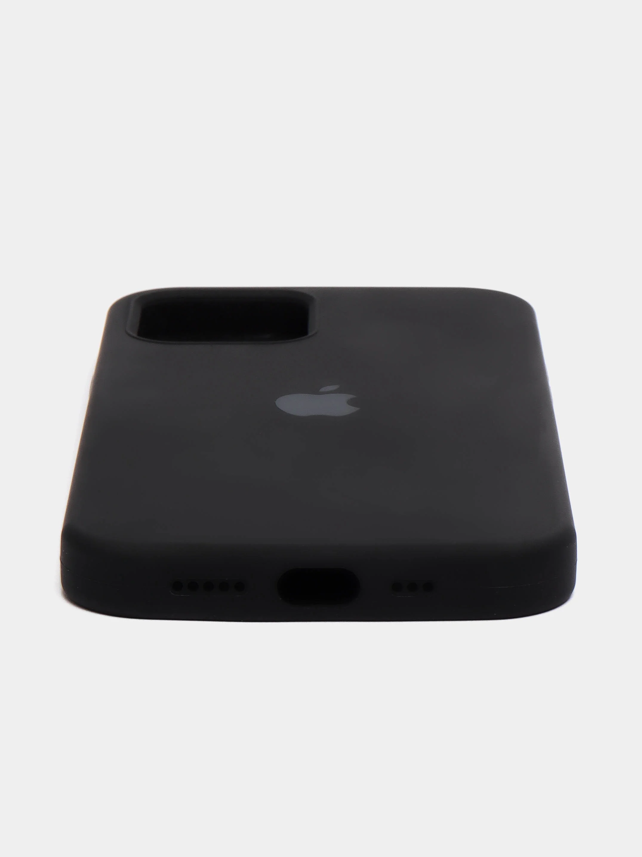 Черный чехол Silicone Case для iPhone 12 / iPhone 12 Pro, закрытый низ