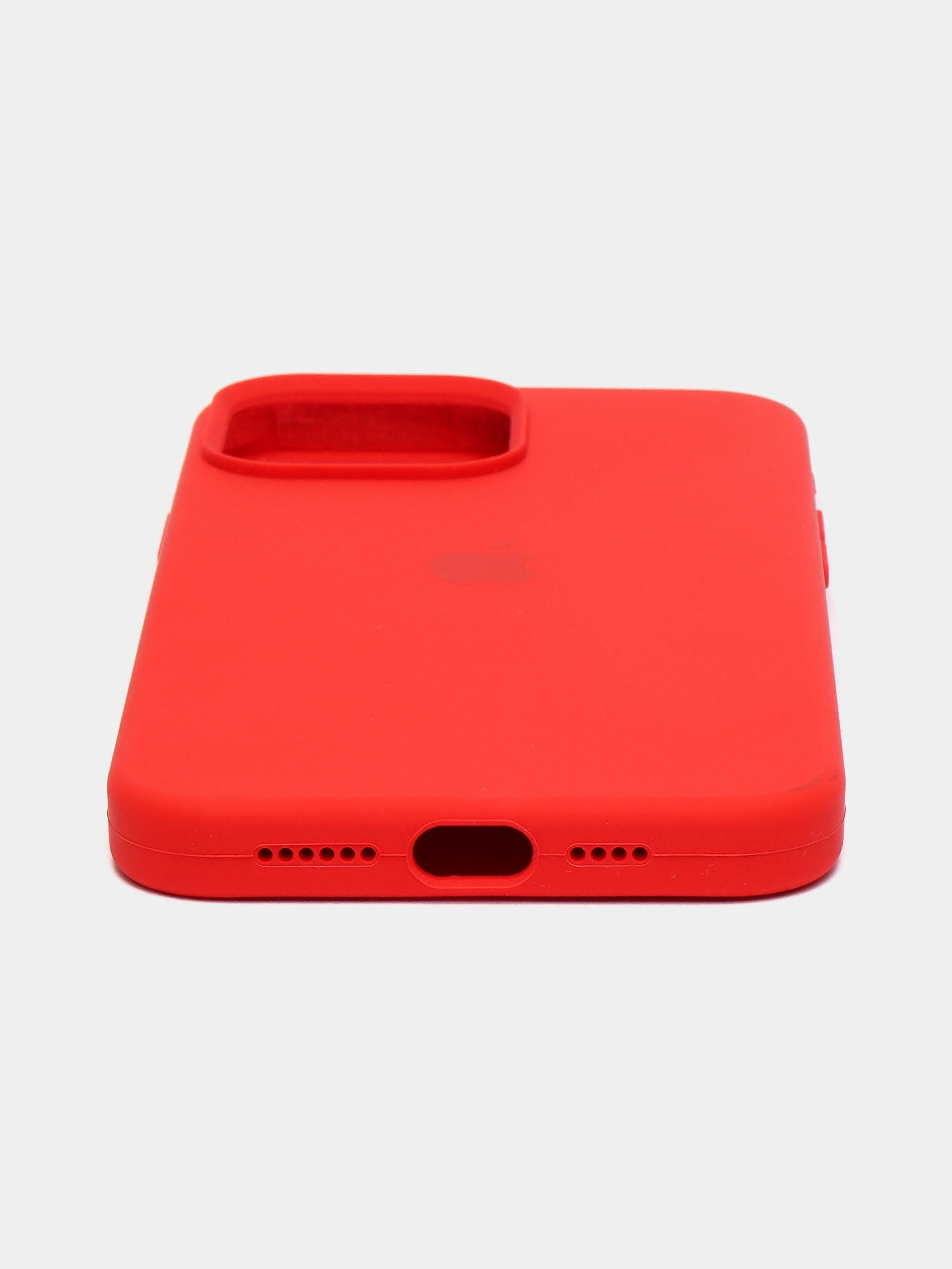 Красный чехол Silicone Case для iPhone 13 Pro Max с закрытым низом