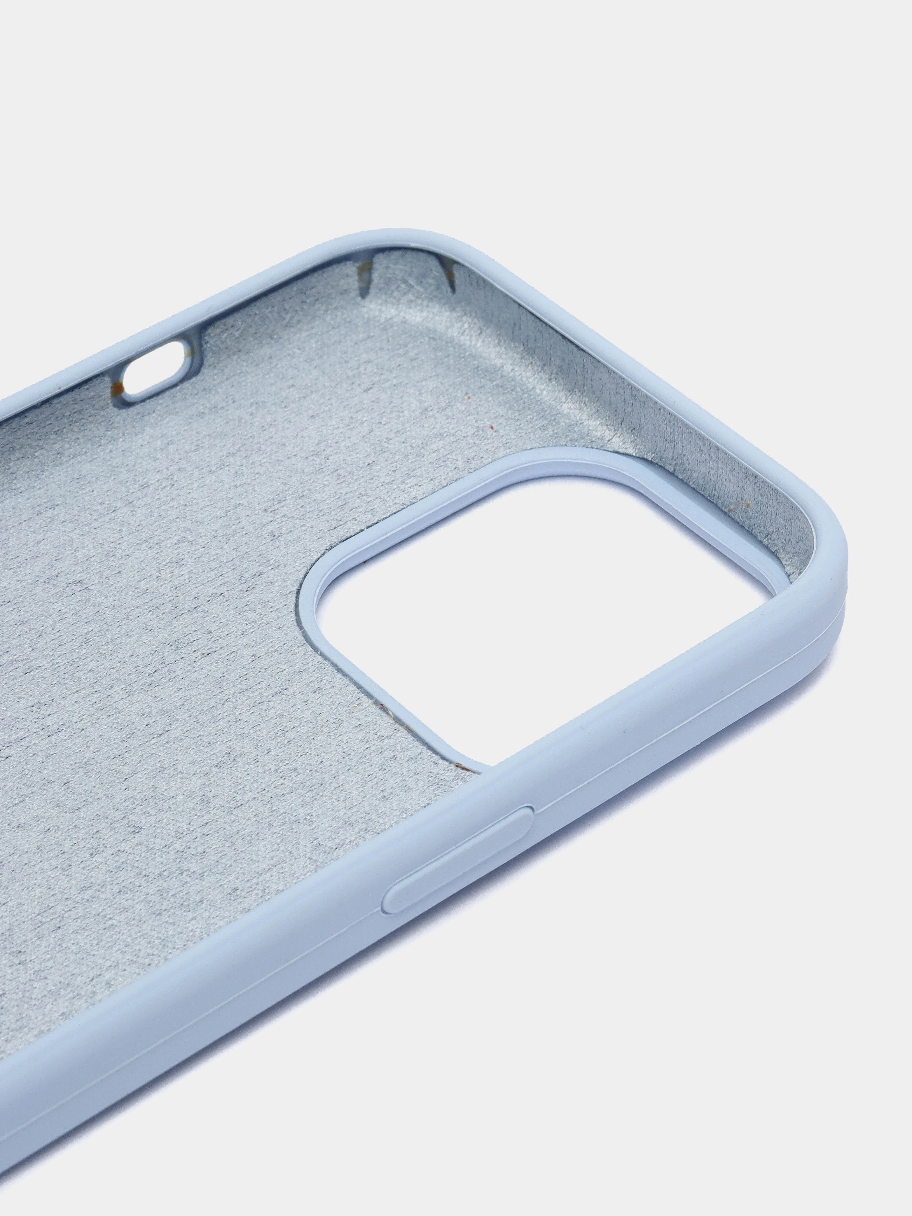Небесно-голубой чехол Silicone Case для iPhone 13 Pro с закрытым низом