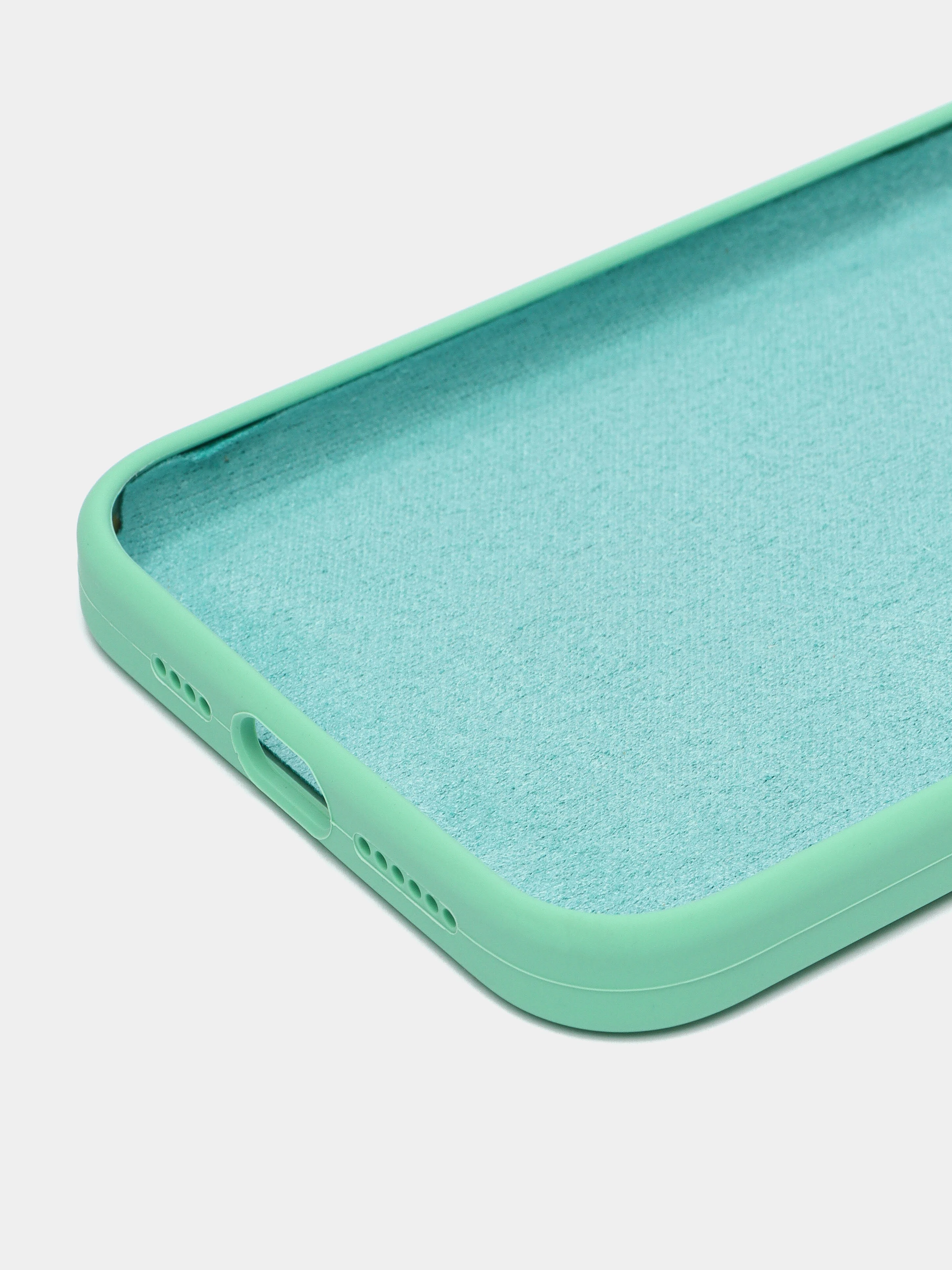 Красный чехол Silicone Case для iPhone 13 Pro Max с закрытым низом