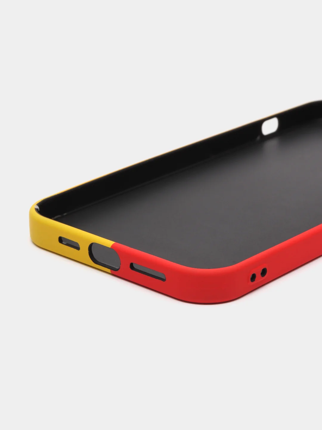 Желтый чехол Kaws для iPhone 12 Pro Max