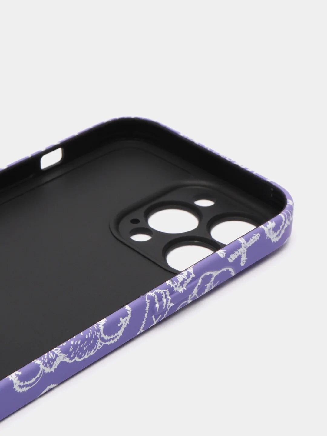 Сиреневый чехол Kaws для iPhone 13 Pro