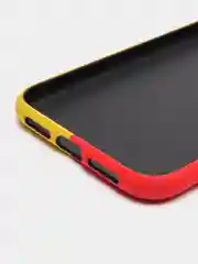 Желтый чехол для iPhone 11 KAWS