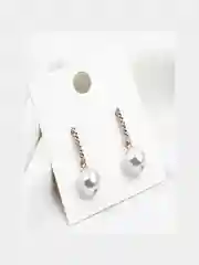 Белый серьги со стразами и большим жемчугом