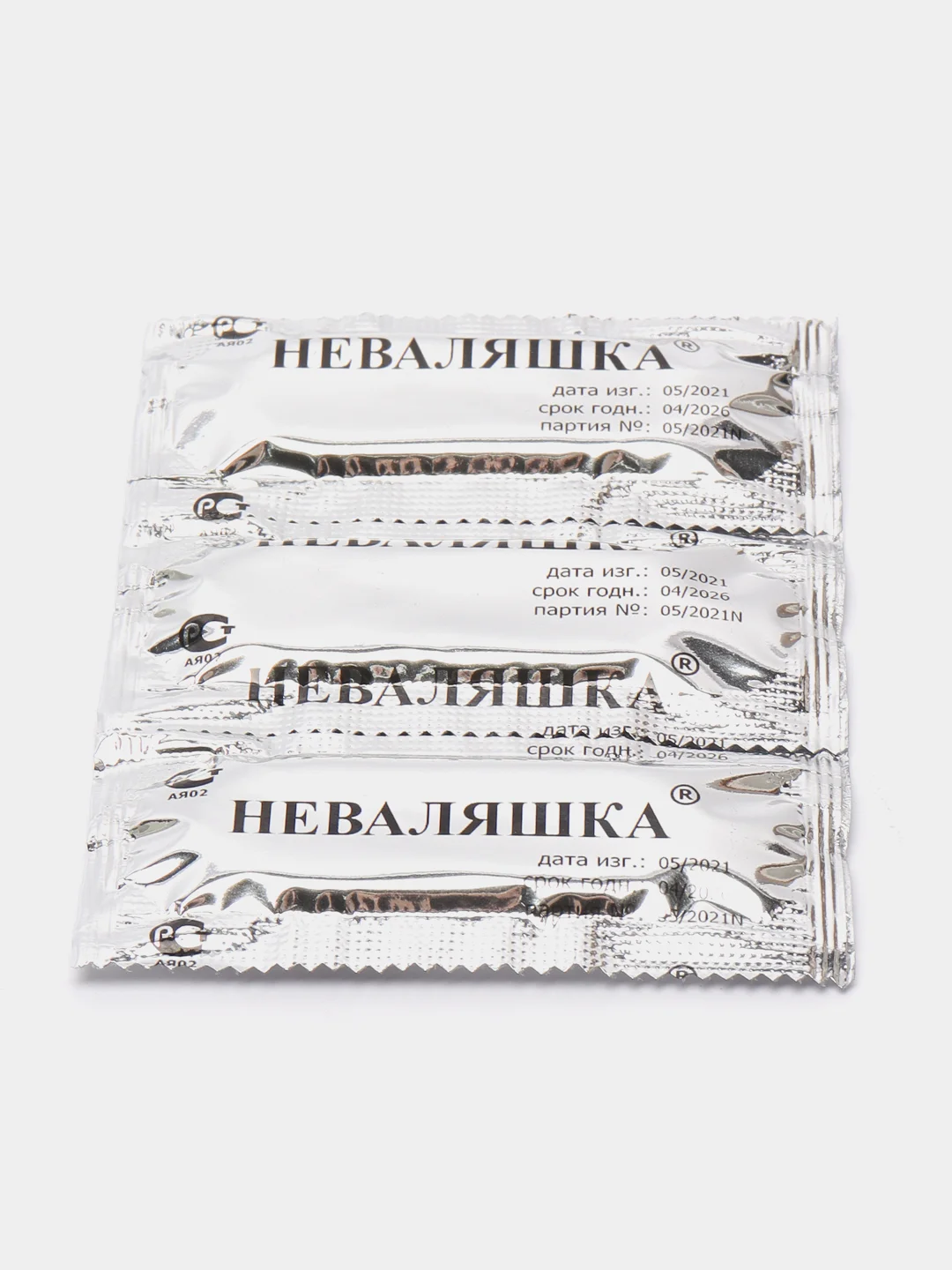 Белый презервативы "Неваляшка" с ароматом клубники, 3 штуки