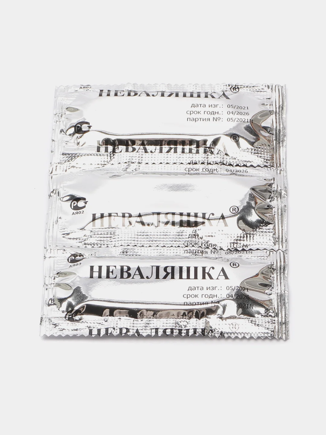 Бежевый презервативы "Неваляшка" с ароматом клубники, 3 штуки