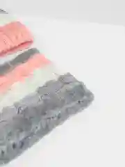 Вишнёвый зимняя женская шапка с помпоном в комплекте со снудом (шарфом)