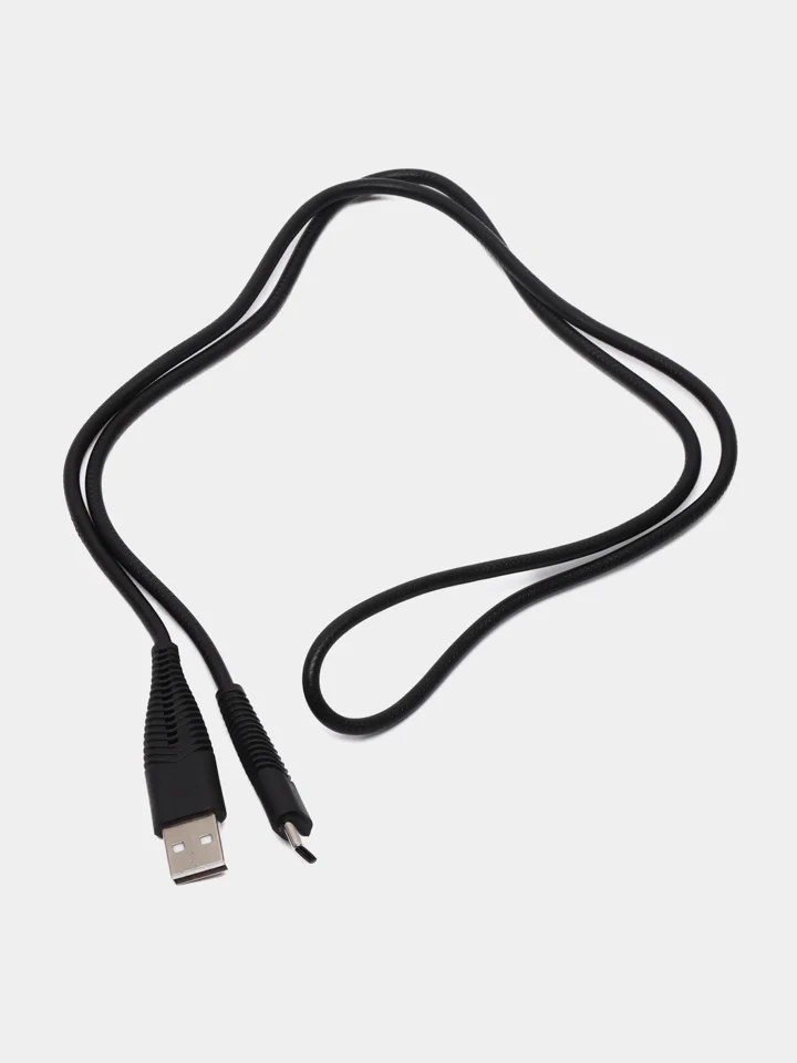 Белый сетевые зарядные устройства, USB кабеля и прикуриватель для авто