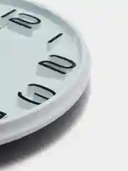 Белый часы настенные "Космос"