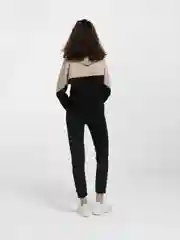 Черный спортивный костюм женский