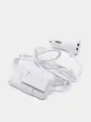 Белый автомобильное зарядное устройство USB с удлинителем 1,6 м, с дополнительными разъемами