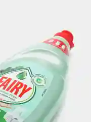 Средство для мытья посуды Fairy "Нежные ручки", чайное дерево и мята, 650 мл