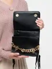Черный сумка женская, через плечо, из экокожи, с цепью и картхолдером