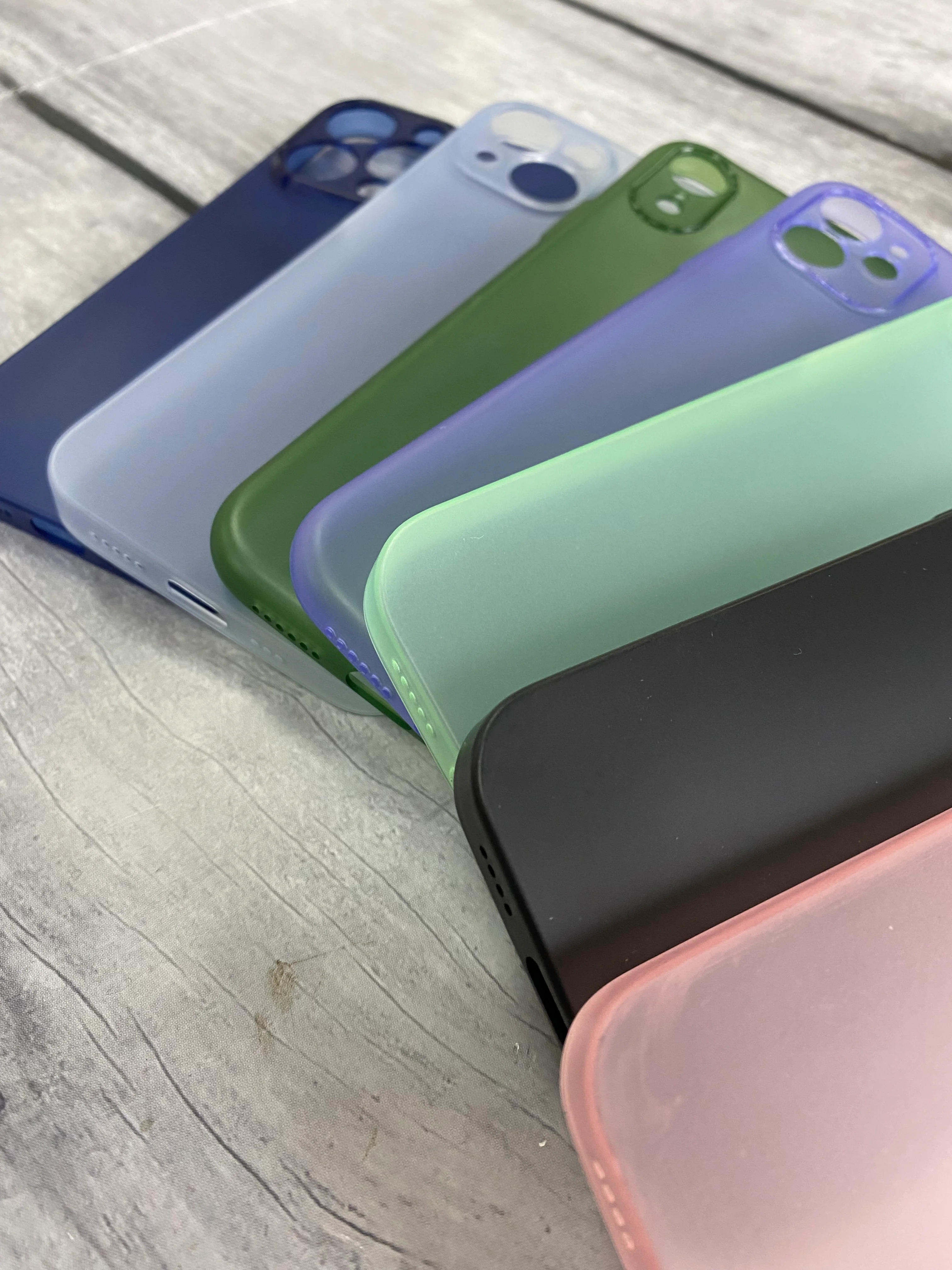 Чехол для iPhone 11, 7, 8, 7+, 8+, XR, 12, 12 Pro, 13, 13 Pro  матовый, мягкий
