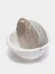 Серый дуршлаг