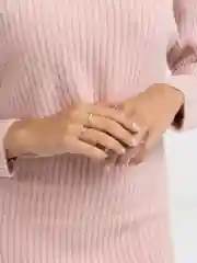 Золотой комплект колец со стразами, 2 кольца