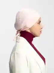 Розовый бони шапочка, на завязке