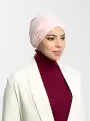Розовый бони шапочка, на завязке