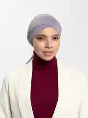 Серый бони шапочка, на завязке