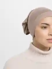Светло-коричневый шапочка мусульманская труба