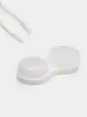 Желтый контейнер для линз в форме печенья