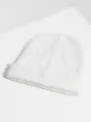 Белый женская шапка