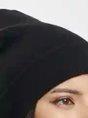 Черный женская шапка
