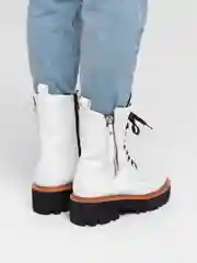 Белый женские ботинки высокие