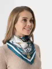 Аметистовый платок с принтом