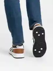 Коричневый кроссовки мужские Piomar