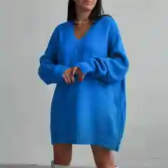 Синий свитер женский