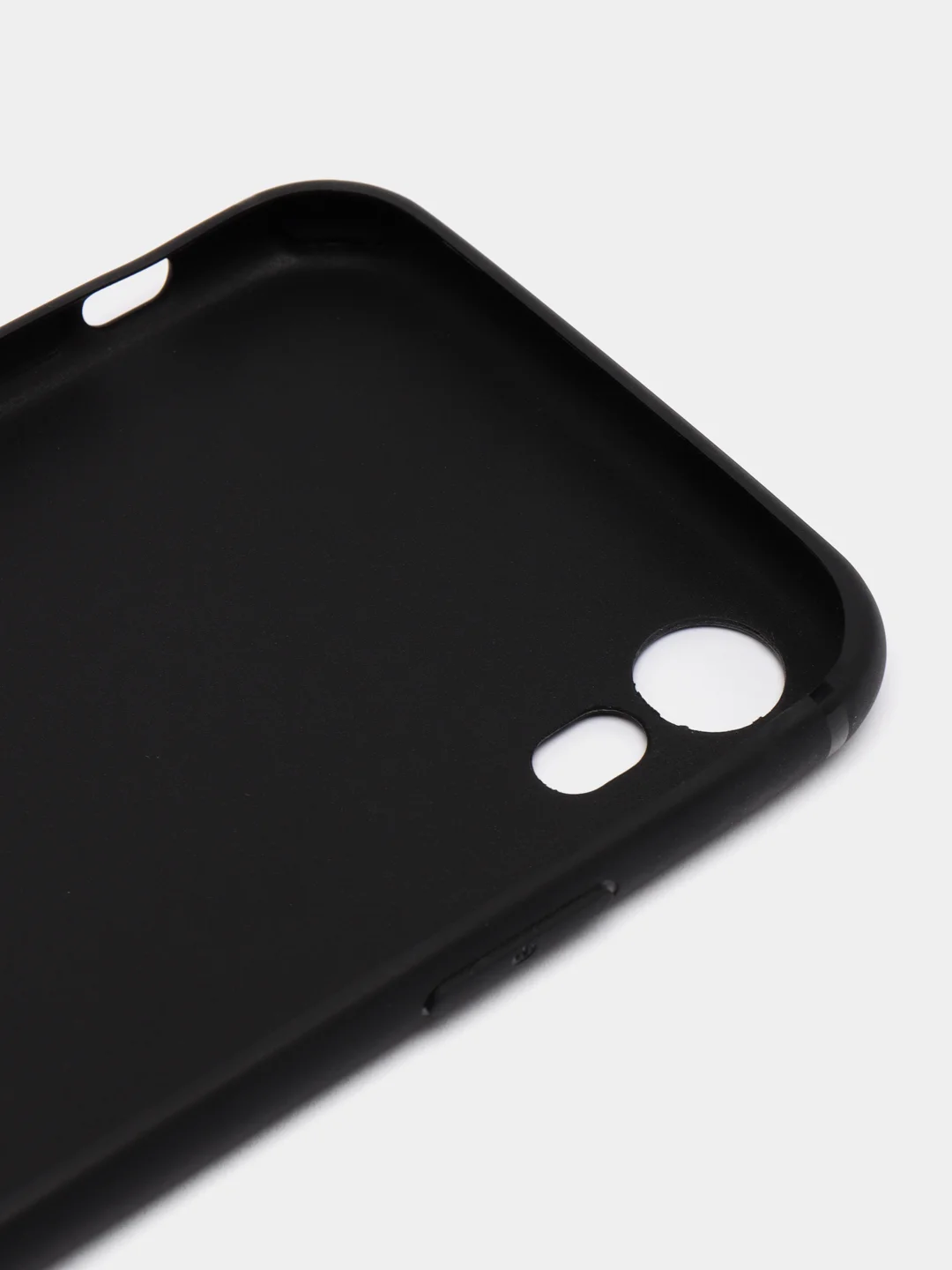 Алый чехол на iPhone XR