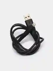 Желтый сетевые зарядные устройства, USB кабеля и прикуриватель для авто