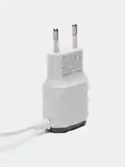 Зеленый сетевые зарядные устройства, USB кабеля и прикуриватель для авто