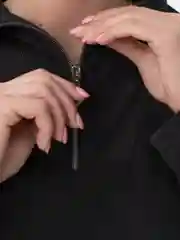 Черный женский костюм