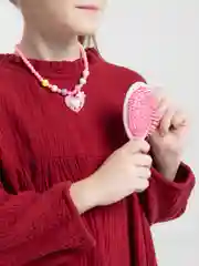 Конфетный набор детский: украшение на шею, расческа
