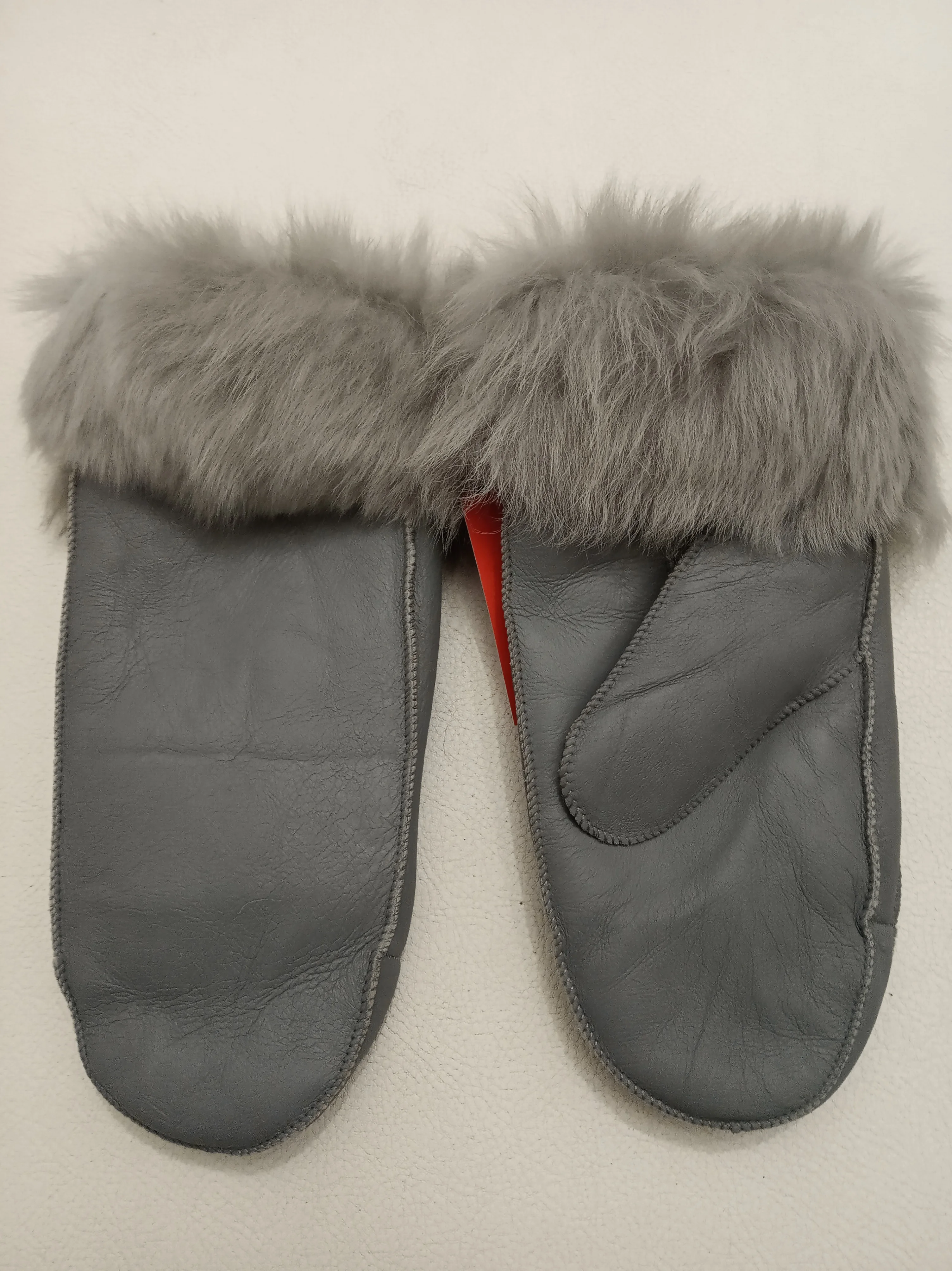 Серый меланж варежки женские из овчины