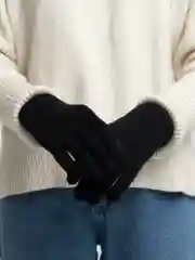 Черный перчатки вязаные