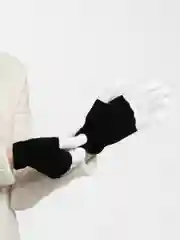 Угольный перчатки вязаные