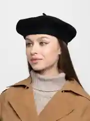 Черный берет