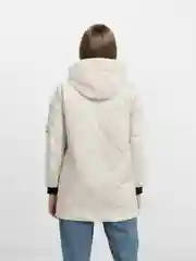 Бежевый куртка женская