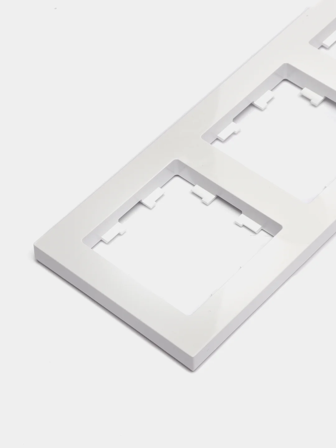 Рамка Schneider Electric AtlasDesign четырехпостовая, белый, ATN000104