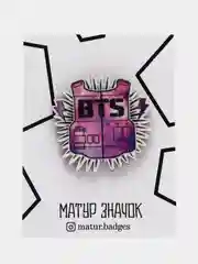 Значок на одежду "BTS бронежилет", пин на булавке деревянный