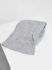 Молочный шапка женская / капор