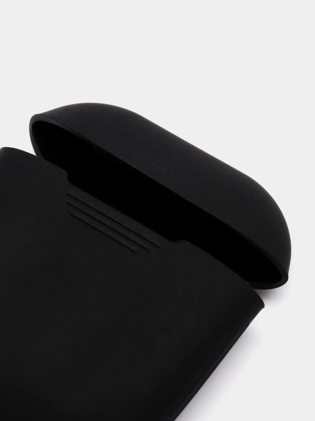 Черный чехол AirPods 1, 2